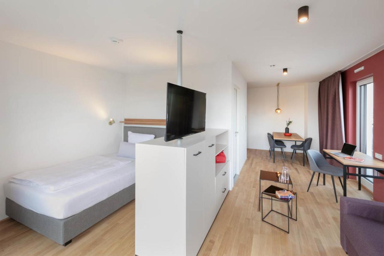 Amazing Apartment with Kitchen,1065570862:JPEG